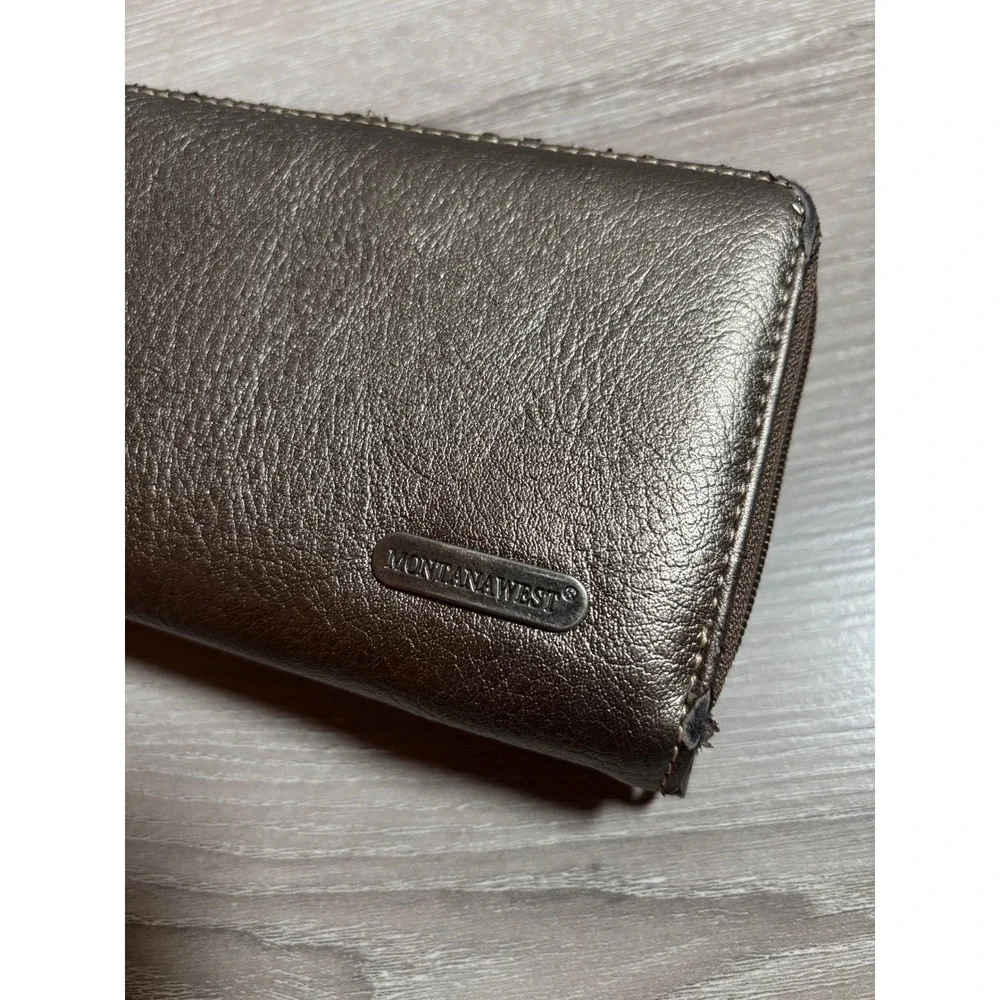Montana West Western Tooled‎ Studded Wallet Pewter Metallic Trifold Zip Around